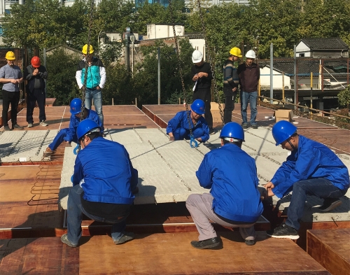 【转型升级】九游会j9网站首个装配式公共建筑PC构件成功吊装